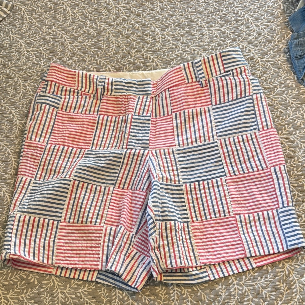 Talbots Red, White & Navy Striped Perfect seersucker 8” short
